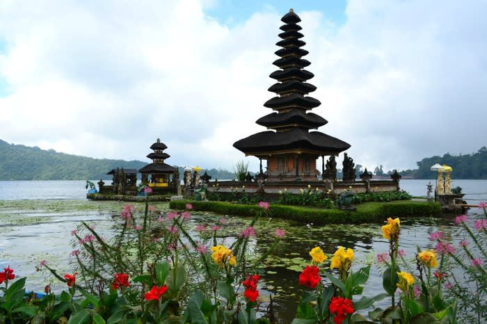 Ulun Danu Temple in Bali: If you have seen this lake and the water temple then you have arrived at Bedugul.