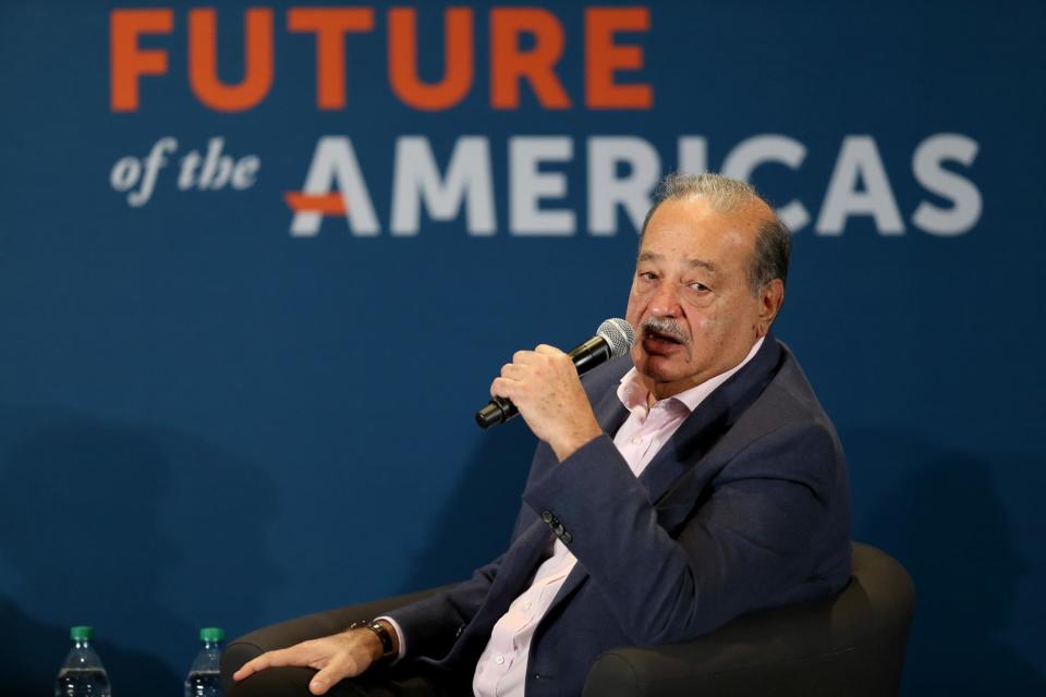 Carlos Slim ist der mexikanische Telefon-König. Dass er am Black Monday 868 Millionen Dollar verlor, wird ihn sicherlich etwas die Laune verdorben haben.
