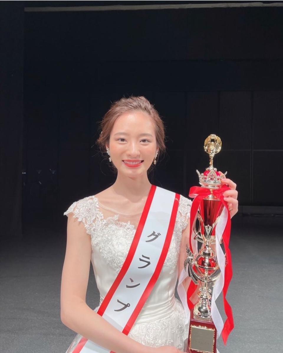 她在2021年拿下「Miss of Miss」日本校園美女的冠軍。（圖／翻攝自神谷明采 IG）