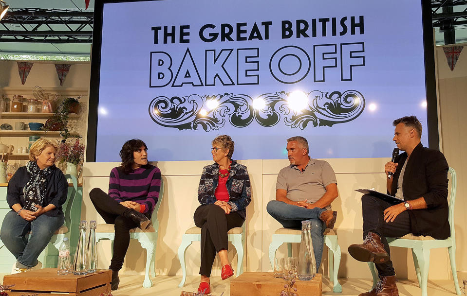 Embargoed to 0001 Tuesday August 22 Richard Bacon (right) with judges and presenters for The Great British Bake Off (left to right) Sandi Toksvig, Noel Fielding, Prue Leith and Paul Hollywood at Channel 4 studios in central London.