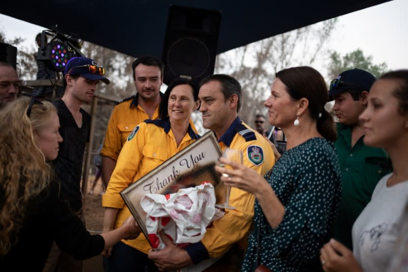 The Wider Image: From Australian bushfire ashes, a community rises in solidarity