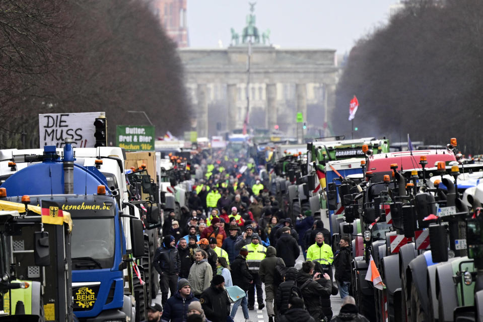 En Allemagne, en Pologne, en Hongrie, ou encore en France, la colère des agriculteurs prend de l’ampleur depuis le 15 janvier 2024. (Photo : manifestation à Berlin)