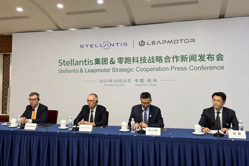 FILE PHOTO: Stellantis CEO Carlos Tavares and Leapmotor CEO Zhu Jiangming attend a press conference in Hangzhou