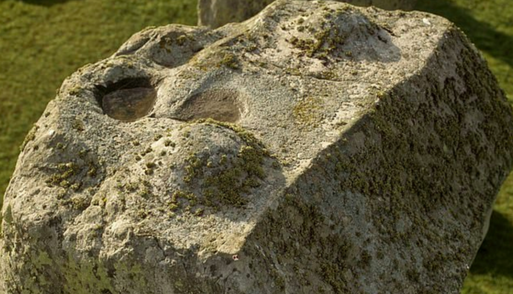 One of the sarsen blocks on Stonehenge has markings similar to those of a mortise and tenon joint clearly visible. (SWNS)