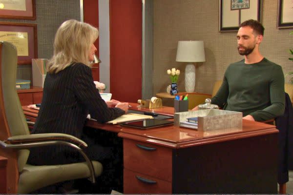 Everett!Bobby finally has his first hypnotherapy session with Marlena. He’s nervous and afraid of what he might find out, but he’s there.