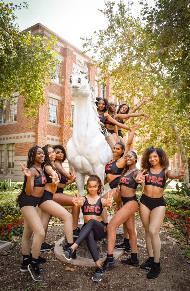 USC Cardinal Divas. (Aziza Hutcherson)