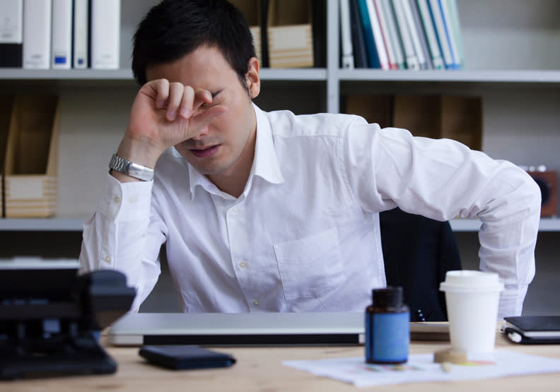 嚴重的職業倦怠感（burnout），毫無預警地侵蝕勞工的心理。取自shutterstock。