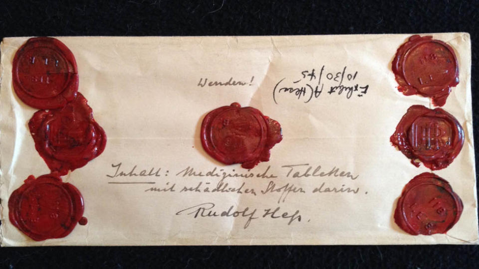 Uno de los sobres de Rudolf Hess donde mantenía muestras de comida supuestamente envenenada