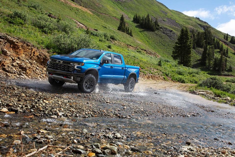 2024 chevrolet silverado front