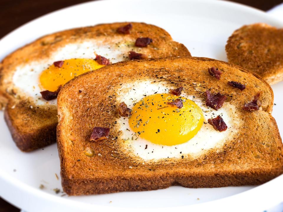 egg in a basket (egg in hole)