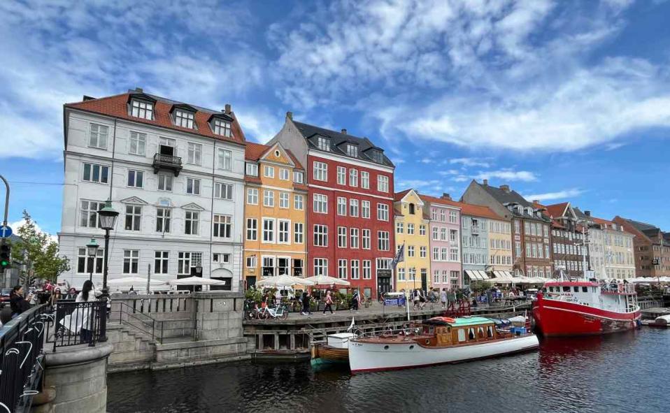 哥本哈根新港（Nyhavn）的彩色建築物。圖／劉政暉　提供