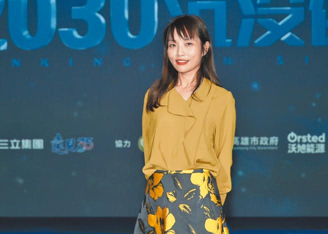 《消失的國界》主持人李天怡出席《2030沉沒倒數》紀錄片首映，分享採訪艱難。（粘耿豪攝）