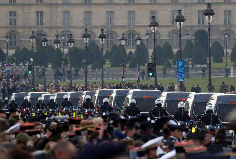 National ceremony in Paris to pay respect to the thirteen French soldiers killed in Mali