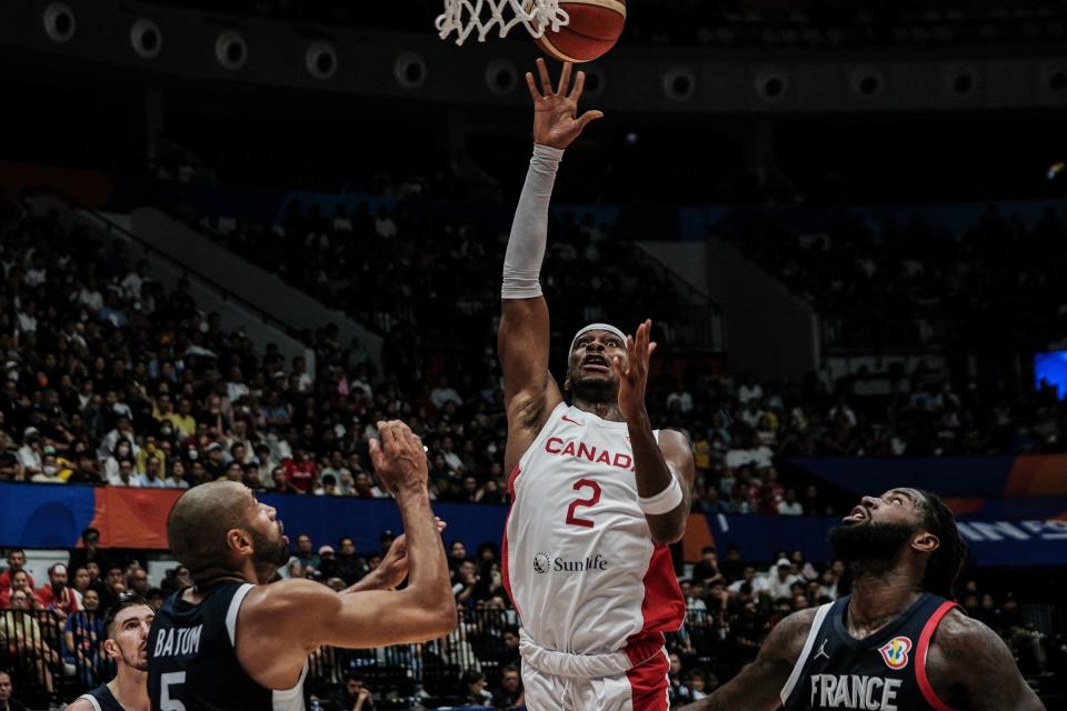 Shai Gilgeous-Alexander兼具體型、平衡性和速度，切入時擁有很好的節奏。（Photo by Yasuyoshi CHIBA / AFP) (Photo by YASUYOSHI CHIBA/AFP via Getty Images）