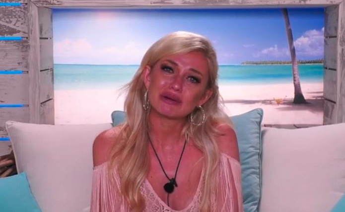 Amy Hart cries on Love Island