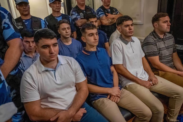 Los ocho imputados durante la sexta jornada del juicio en Dolores por el asesinato de Fernando Báez Sosa