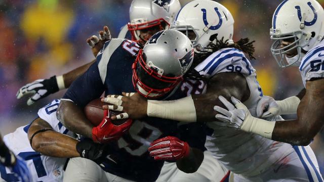 Patriots dominate Colts, advance to Super Bowl; Seahawks shock