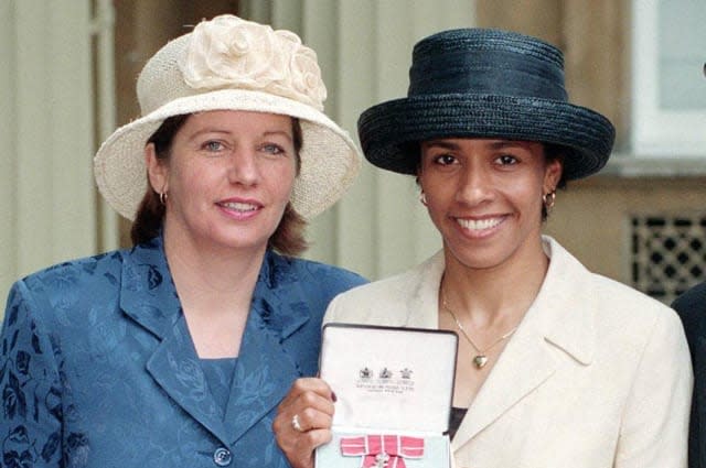 Death of Kelly Holmes' mother