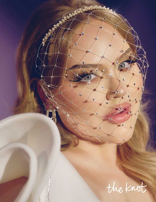 Nikkie Tutorials in The Knot