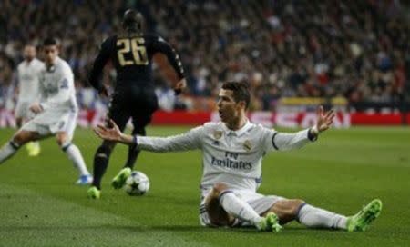 Football Soccer - Real Madrid v Napoli - UEFA Champions League Round of 16 First Leg - Estadio Santiago Bernabeu, Madrid, Spain - 15/2/17 Real Madrid's Cristiano Ronaldo reacts Reuters / Susana Vera Livepic