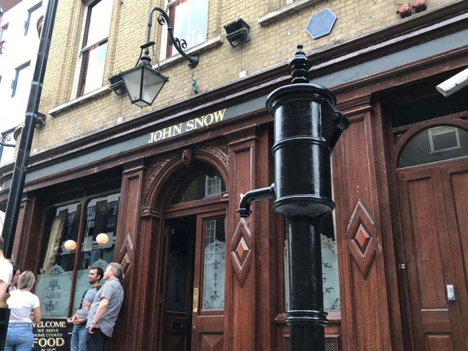 12. John Snow: This Broadwick Street corner pub, found on the gateway to Soho, is a popular after-work spot, often frequented by journalists working in the Hearst building next door. Its popularity means that crowds are always spilling out onto the pavement here during the summer months. It’s a site of historical interest too — the pump outside the pub is central to visionary physician Dr John Snow’s discovery that cholera was spread via water in the mid 19th century. Characterful, cheap and with quick service even during its busiest periods — what's not to like?<br></br>39 Broadwick St, W1F 9QP (Matt Brown/Creative Commons)