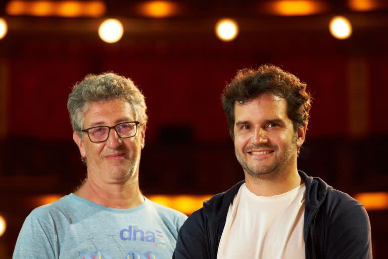  Javier Swedzky y Marco Canale, los directores de esta obra narra cómo un grupo de mujeres mayores de la Villa 31 montan una obra de teatro en la que atraviesan América para regresar al lugar donde nacieron antes de morir