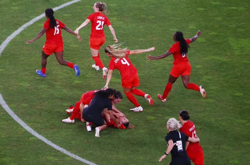 Soccer Football - Women - Semifinal - United States v Canada