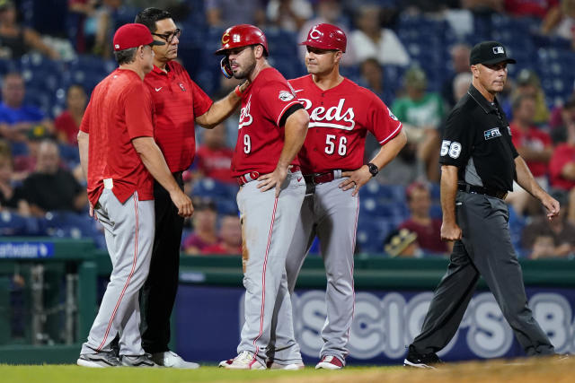 Stott caps 3-run 9th with RBI single, Phillies rally vs. Reds