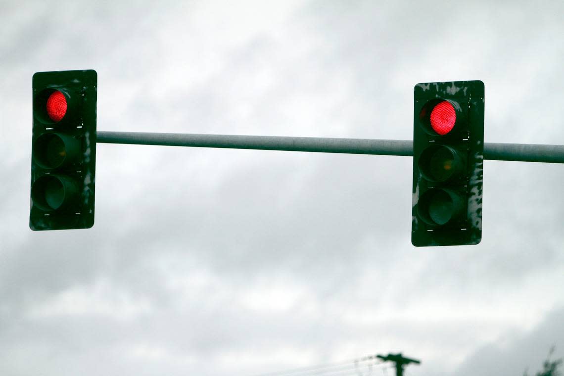 New data out of the city of Puyallup shows its new signal system is paying off by improving the number of cars passing through an intersection during high traffic times.