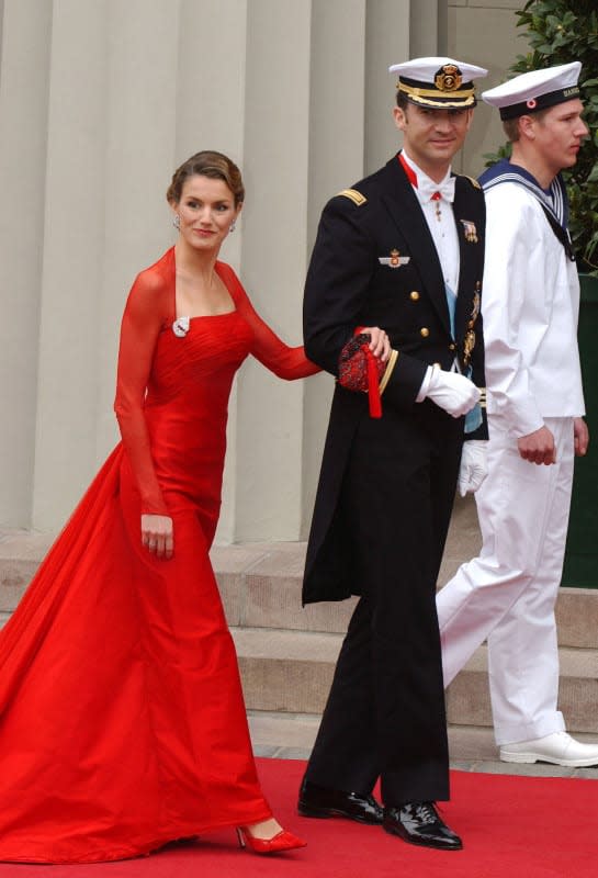 Don Felipe y doña Letizia en la recepción previa a la boda de Federico de Dinamarca