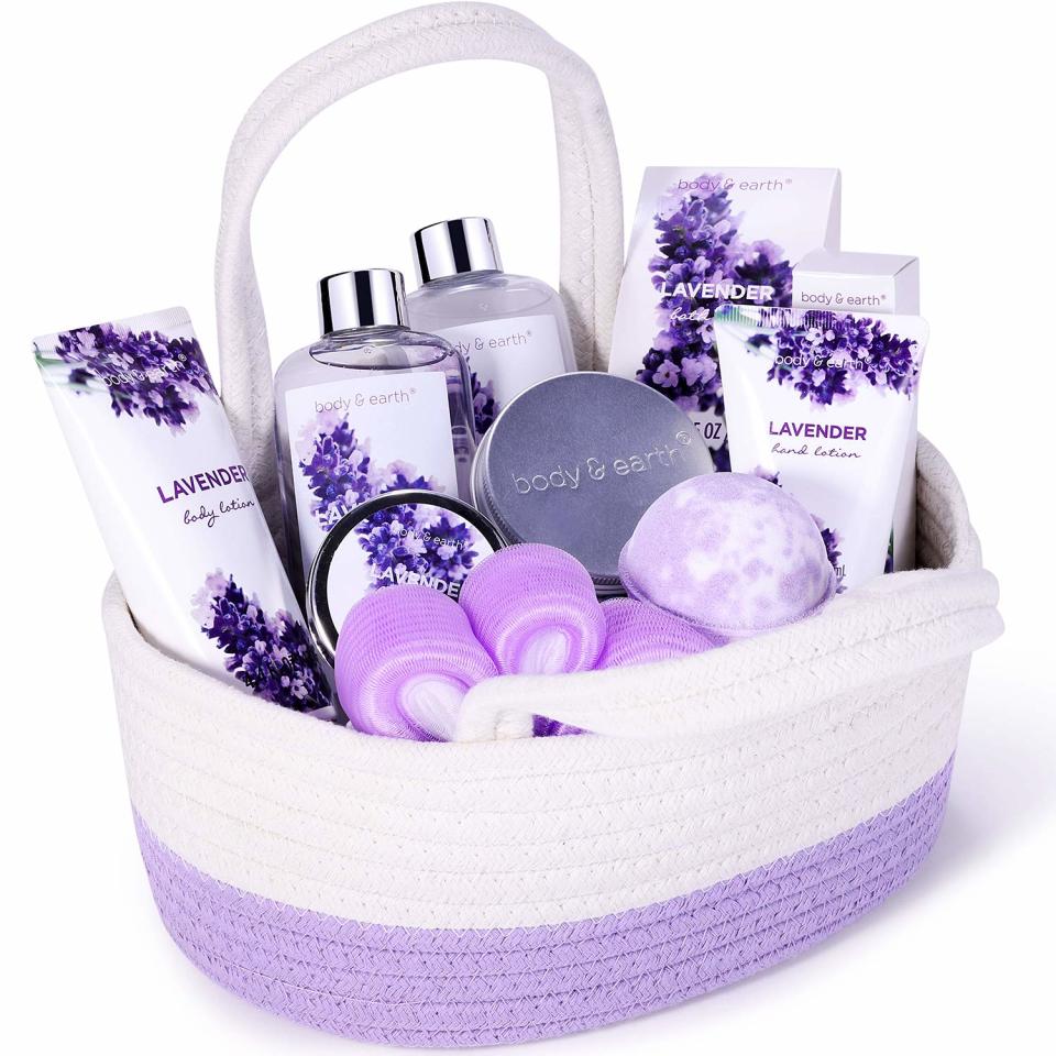 spa kit with shower gel