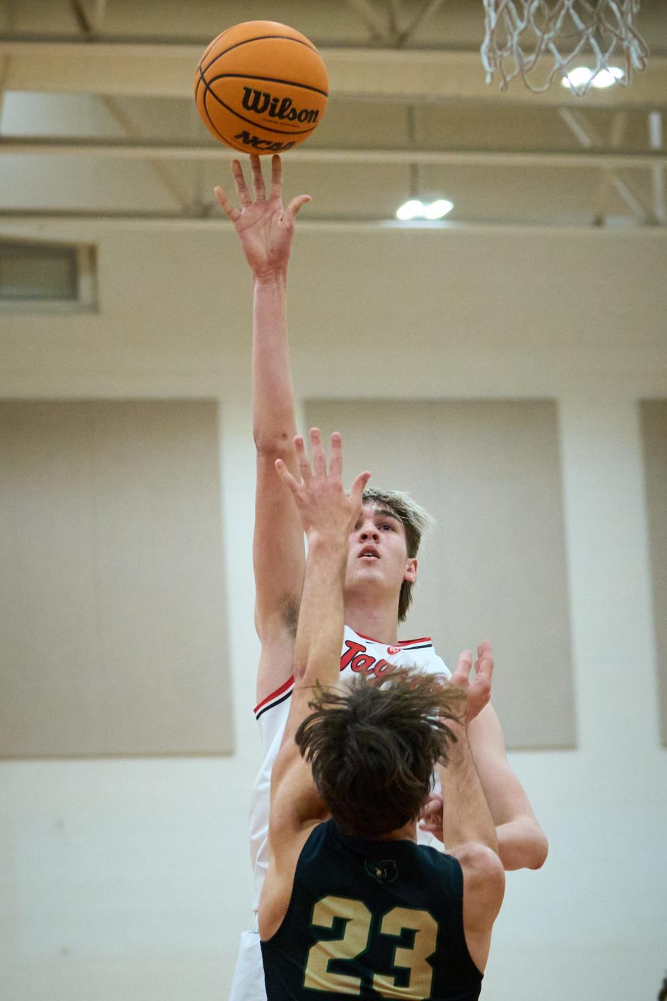 Boulder Creek Jaguars guard Bhesania Andrew (5) shoots against Basha Bears wing Torin Bosch (23) at the Boulder Creek High gym in Anthem on Tuesday, Jan. 3, 2023.