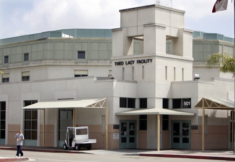 Boster, Mark â·"â·" â·" 136079.ME.0407.inmate.MJBâ·"(Santa Ana)â·"An exterior view of the Theo Lacy Facility in Orange where inmate John Chamberlin was beaten to death by other inmates. A Grand Jury report released Monday details the events and lapsed proceedures inside the jail facility run by the Orange County Sheriff's Department. April 7, 2008