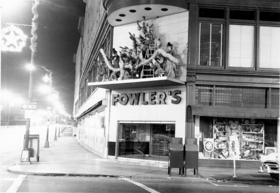 The entrance to Fowler's in Binghamton in the 1960s.