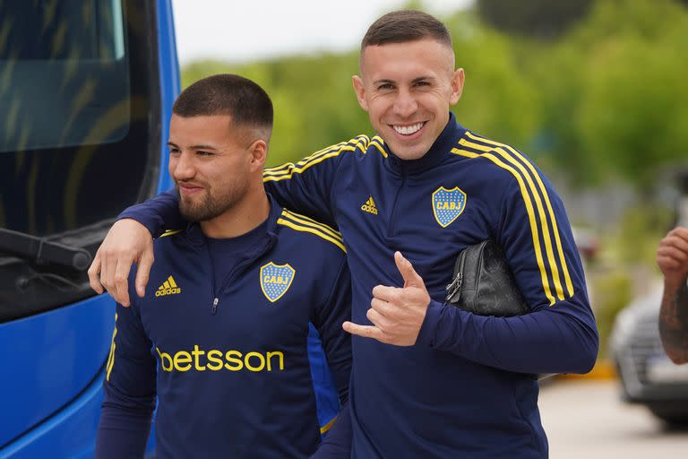 Weigandt y Briasco, en la salida de Boca hacía Brasil