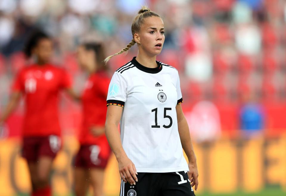 Bei der Europameisterschaft 2022 wurde Giulia Gwinn zum Gesicht des deutschen Fraußenfußballs. Doch wie steht es um die Zukunft der 23-Jährigen?
 (Bild: 2022 Getty Images/Martin Rose)