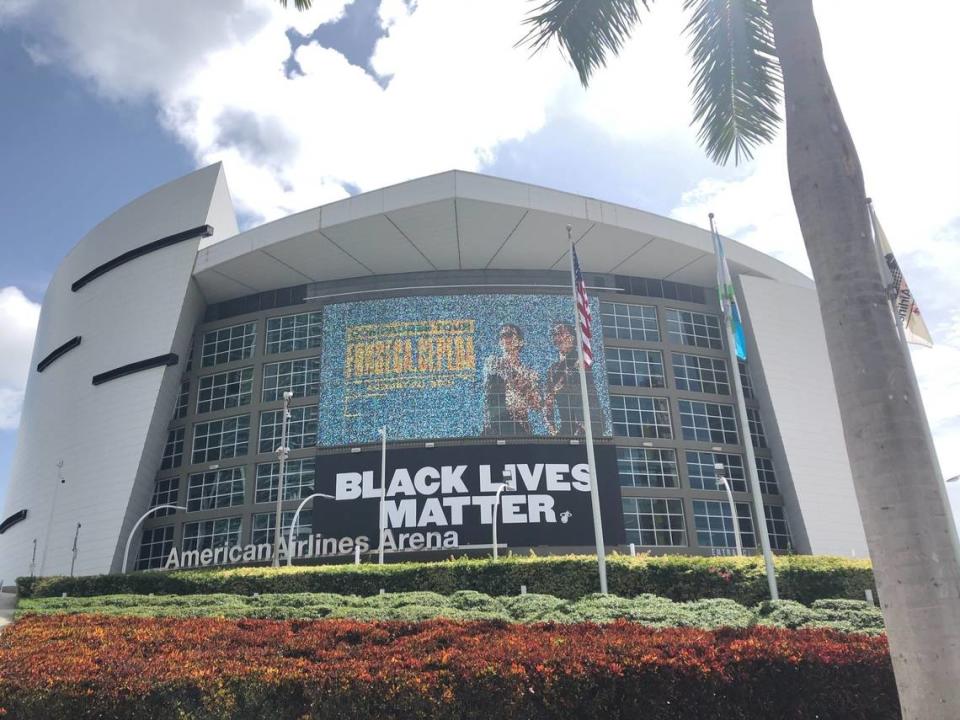 The “Black Lives Matter” banner hanging outside the AmericanAirlines Arena on Sept. 5, 2020, the day after Miami-Dade rejected the Miami Heat’s offer to use the arena as an early-voting site. A county deputy mayor later said the decision was based in part on concerns the facility wouldn’t be an “apolitical” voting site.