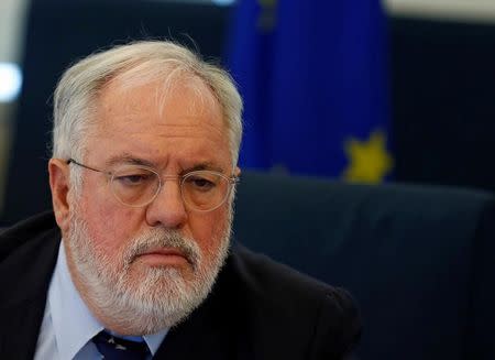 FILE PHOTO: European Climate Action and Energy Commissioner Miguel Arias Canete attends a news conference in Beijing, China March 30, 2017. REUTERS/Thomas Peter