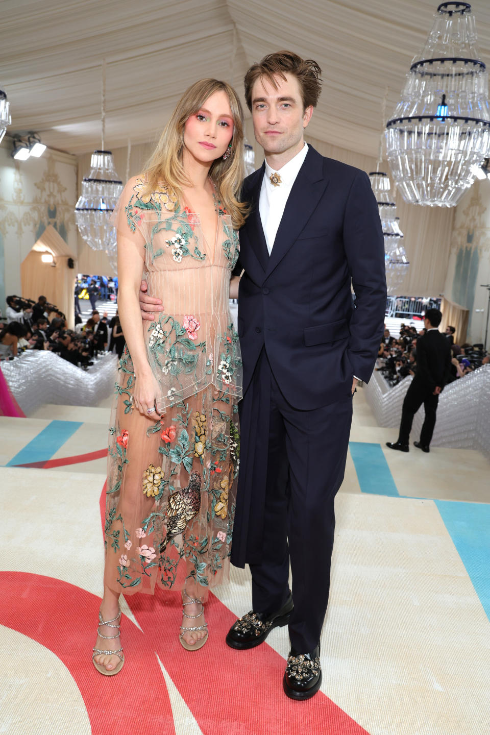 Suki Waterhouse and Robert Pattinson