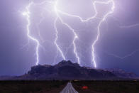 <p>Apache Junction, Ariz., on July 3, 2015. (Photo: Mike Olbinski/Caters News) </p>