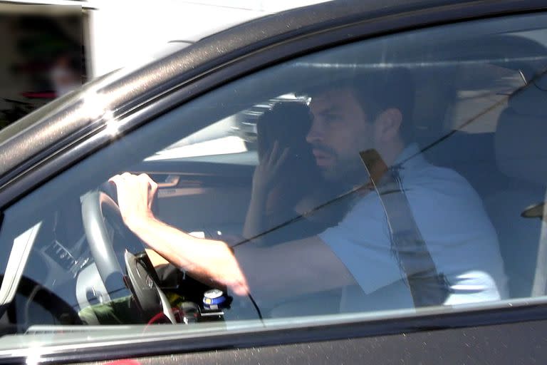 En medio de los rumores, la pareja fue fotografiada en Barcelona este jueves; sus rostros dejaban en claro que no estaban atravesando un buen momento personal