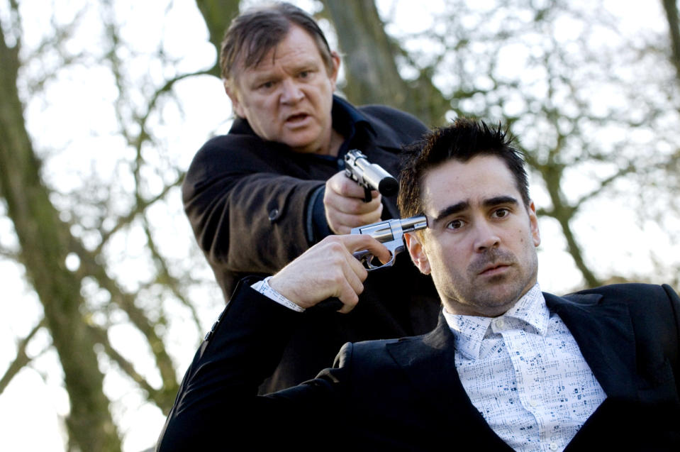 Brendan Gleeson aims a gun at Colin Farrell