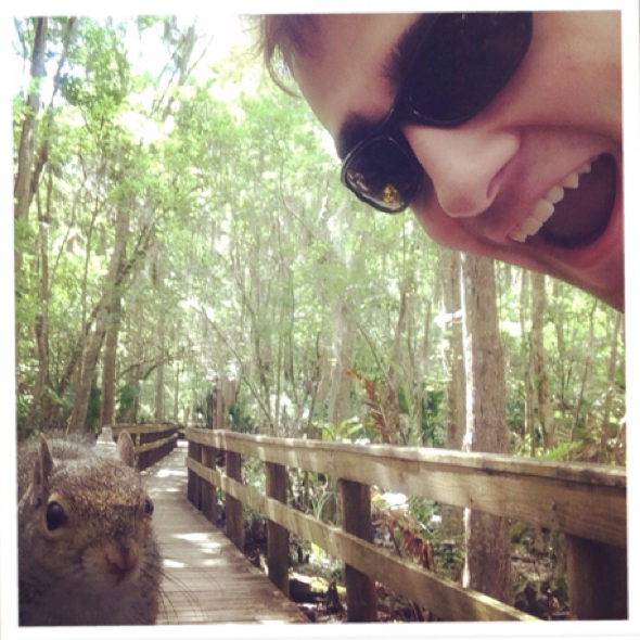 squirrel-attacks-man-after-selfie