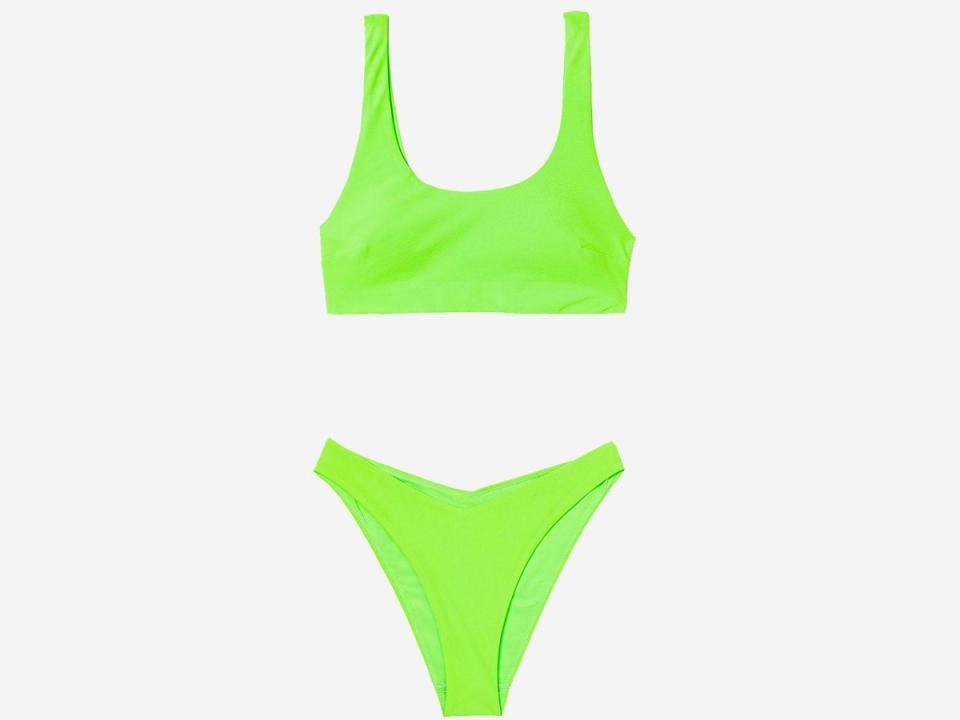 Bikini Top, £12.99 and V-Shaped Bikini Bottoms, £9.99, H&M: 