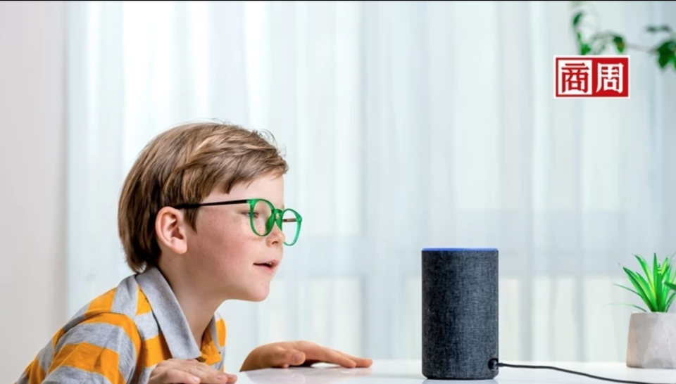 亞馬遜2015年推出配備語音助理Alexa的音箱，顛覆產業，讓人們「動口不動手」操控家電、下指令，開啟人們對智慧家庭的想像，但現在聲控經濟卻陷入困境。 (來源：Dreamstime)          