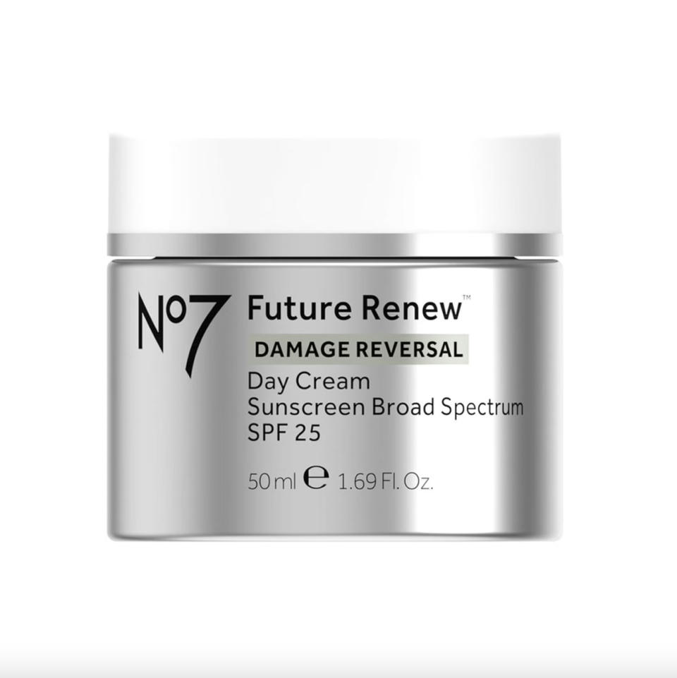 No7 Future Renew Day Cream
