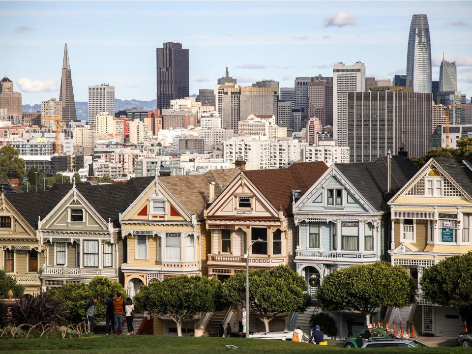 san francisco skyline painted ladies salesforce tower transamerica building