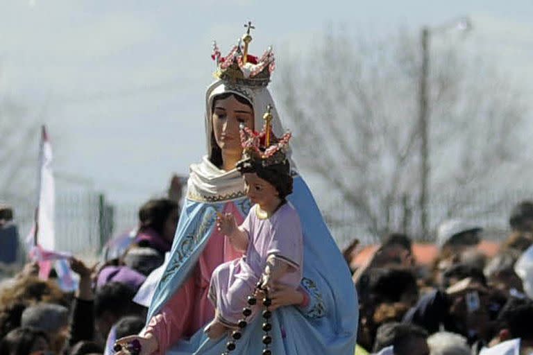 Se robaron la corona de la Virgen de San Nicolás