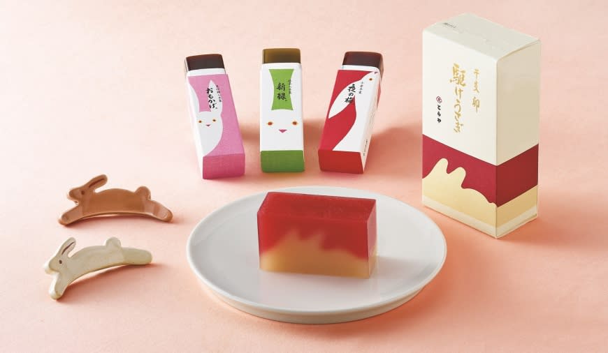 年度暢銷日本御用甜品「虎屋羊羹兔年限定款」。（圖／業者提供）