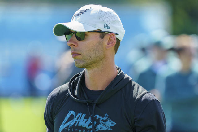 Arizona Cardinals hire Eagles OC Jonathan Gannon as head coach